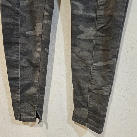 Democracy gut buster camo pants - Picture 3 of 9